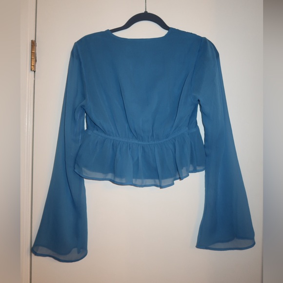 Elegant Blue Women's Top - Picture 2 of 3